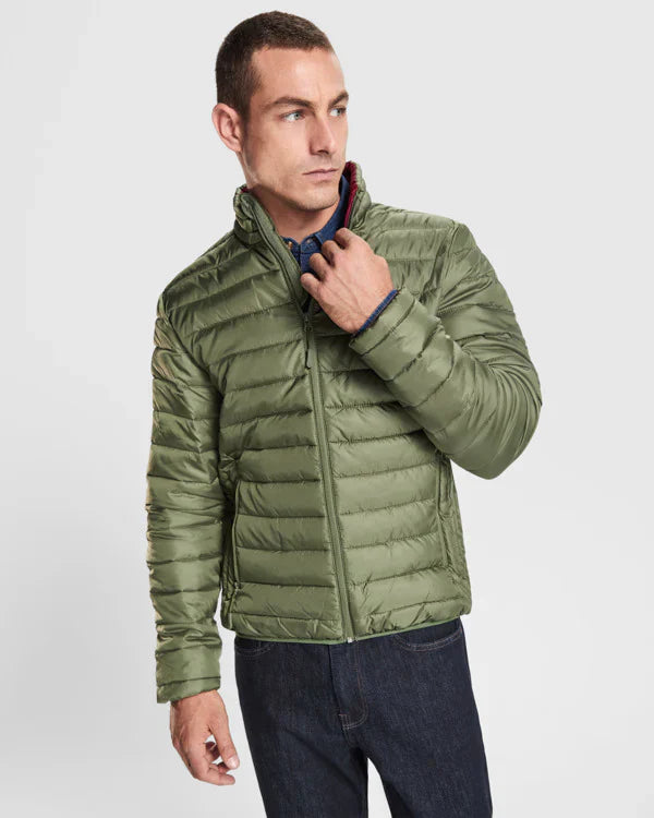 chaqueta-acolchada-hombre-personalizada-roly-cazadora-tacto-pluma-290-gramos-cremalleras-invertidas-bordado-logolider