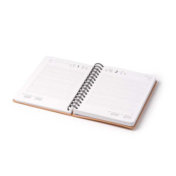 Detalle de las anillas de la agenda de cuero reciclado marron personalizada