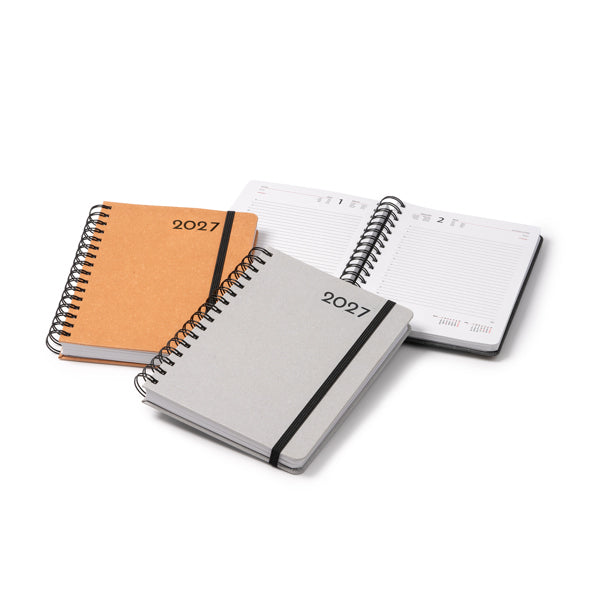 Acabado de la agenda de cuero reciclado marron personalizada con logo