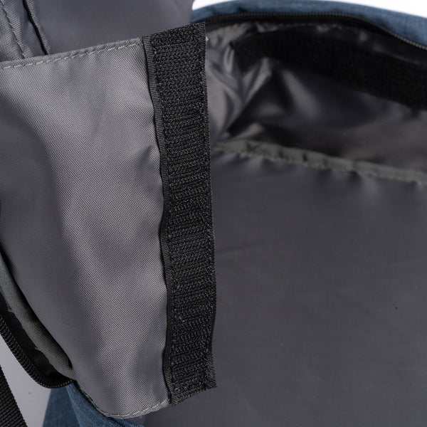 Detalle de la mochila antirrobo de rpet para portatil norden en color denim vigore