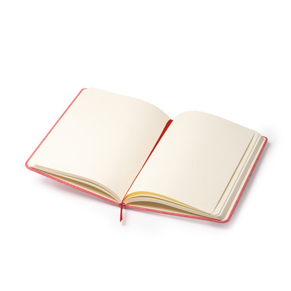 Detalle de la libreta de algodon reciclado roja personalizada