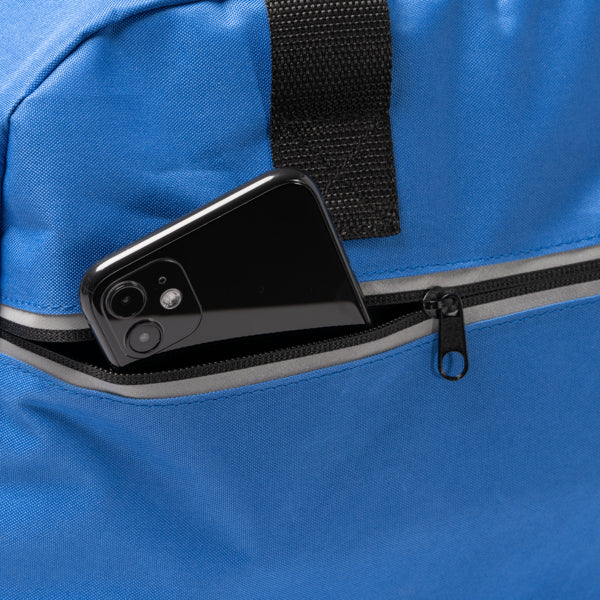Detalle del bolso de deporte de rpet con banda reflectante wilkins en color royal
