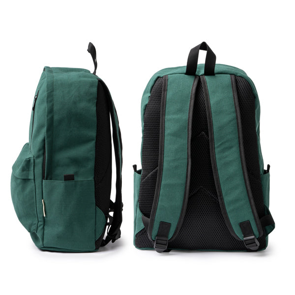 Detalle de la mochila de algodon reciclado para portatil hudson en color verde oscuro