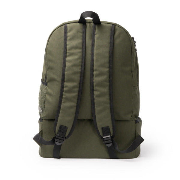 Detalle de la mochila deportiva con zapatillero rigido cambel en color verde oscuro