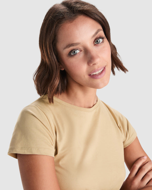 CAMISETAS CAPRI CA6683 Mujer ARENA detalle LogoLider