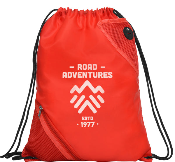 Detalle de la mochila de cuerdas con bolsillo frontal cuanca en color rojo