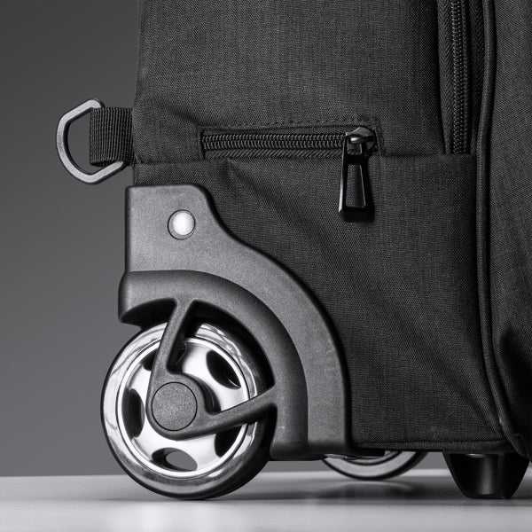 Detalle de la mochila trolley convertible para cabina garnes en color negro