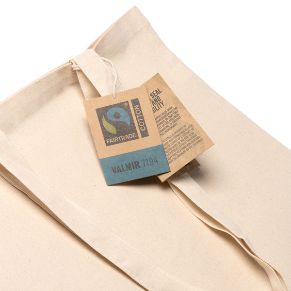 Detalle de la bolsa de algodon fairtrade con asas largas valmir en color crudo