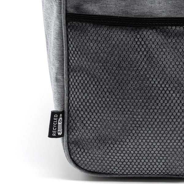 Detalle del bolso multifuncion de rpet 30 litros balmor en color gris vigore