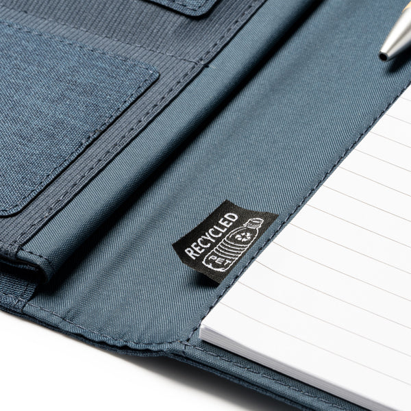 Acabado de la carpeta A4 de RPET con cierre magnetico azul denim